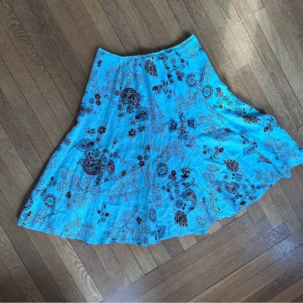 Chic Floral A-Line Skirt in Blue